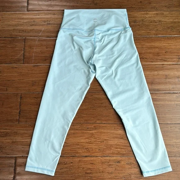 DYI Take Control Crop Leggings - Picture 2 of 4